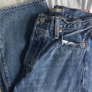 Levi’s Ribcage Straight Ankle Jeans, Size 28